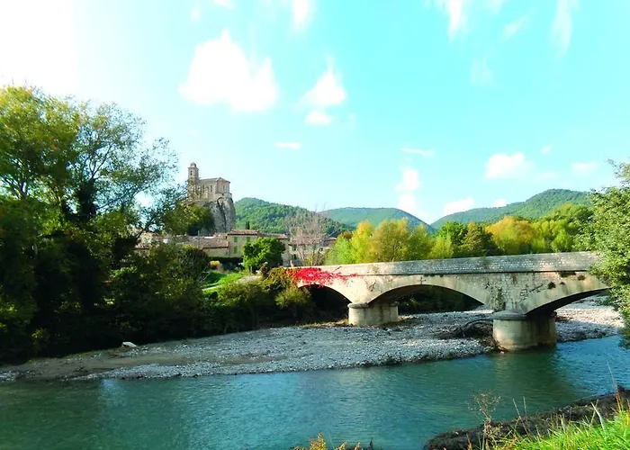 La Clairiere Pierrelongue